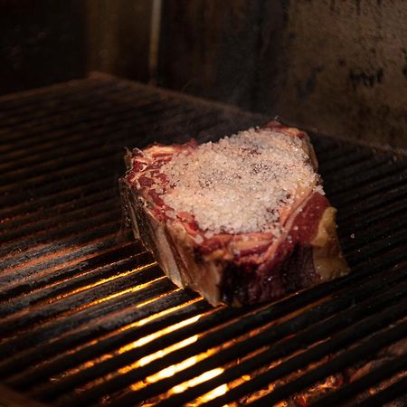 Restaurante Hotel Abadesa Villagonzalo Pedernales Экстерьер фото
