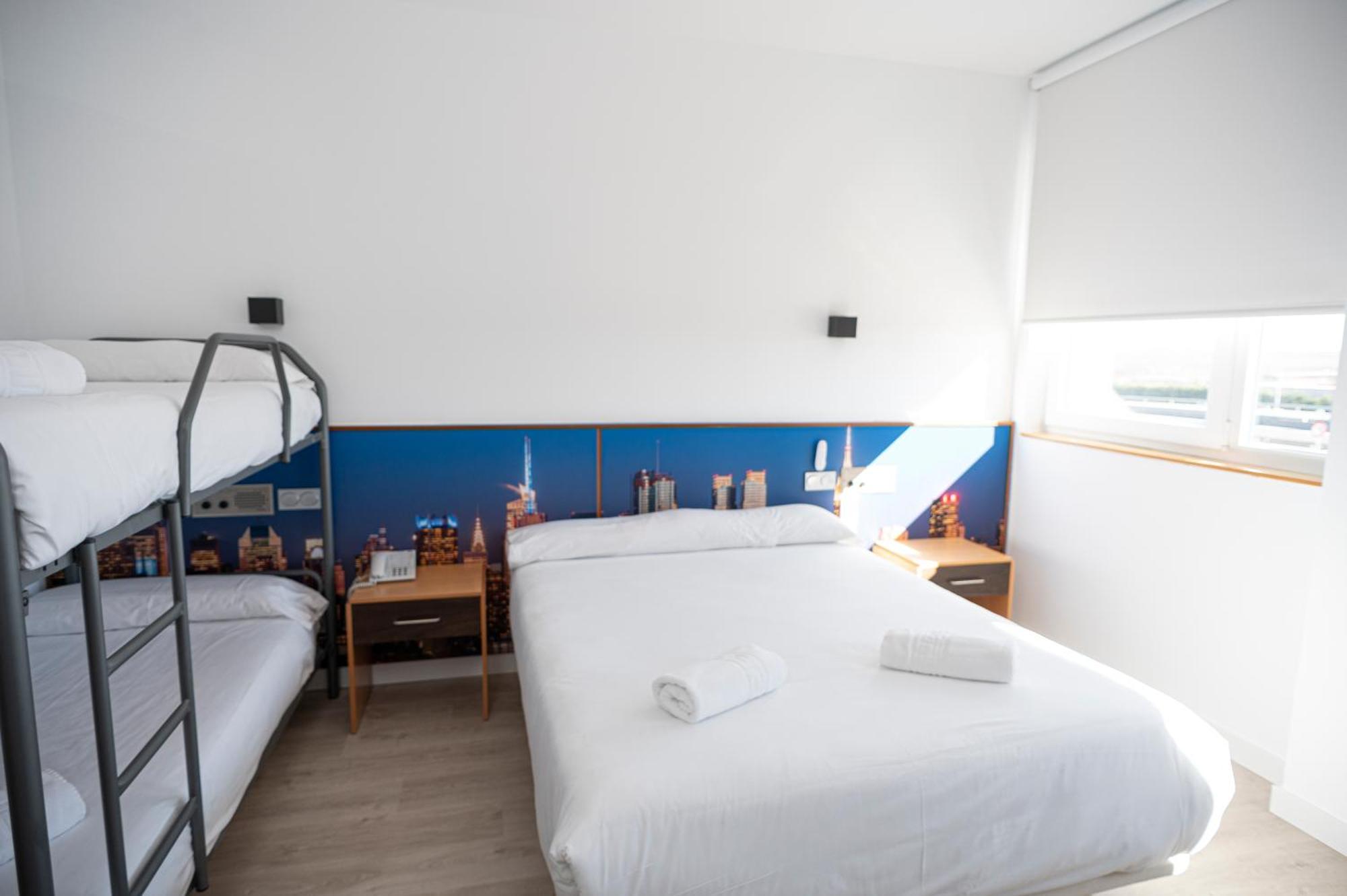 Restaurante Hotel Abadesa Villagonzalo Pedernales Экстерьер фото